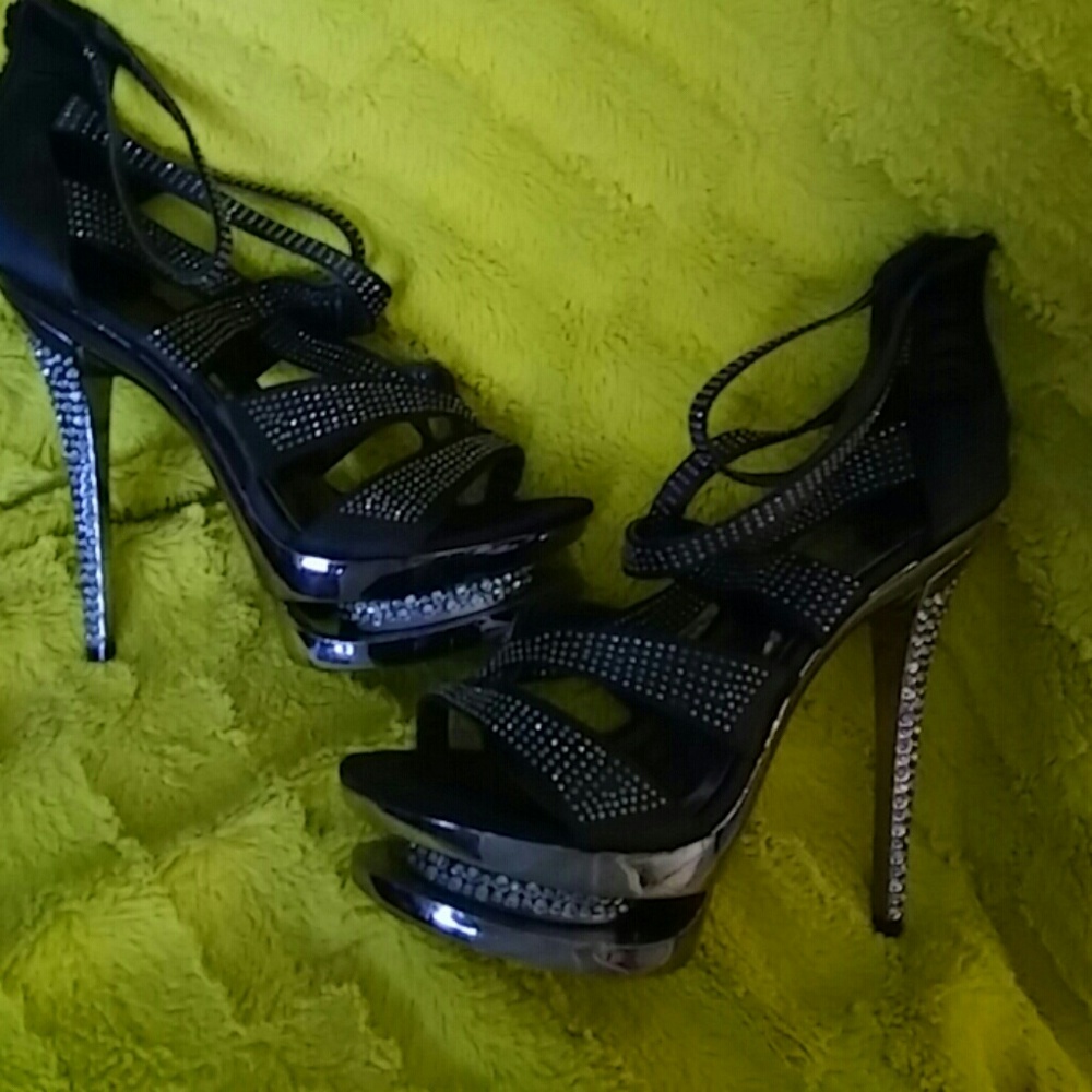 Black strappy smokin hot rhinestone studded stilet